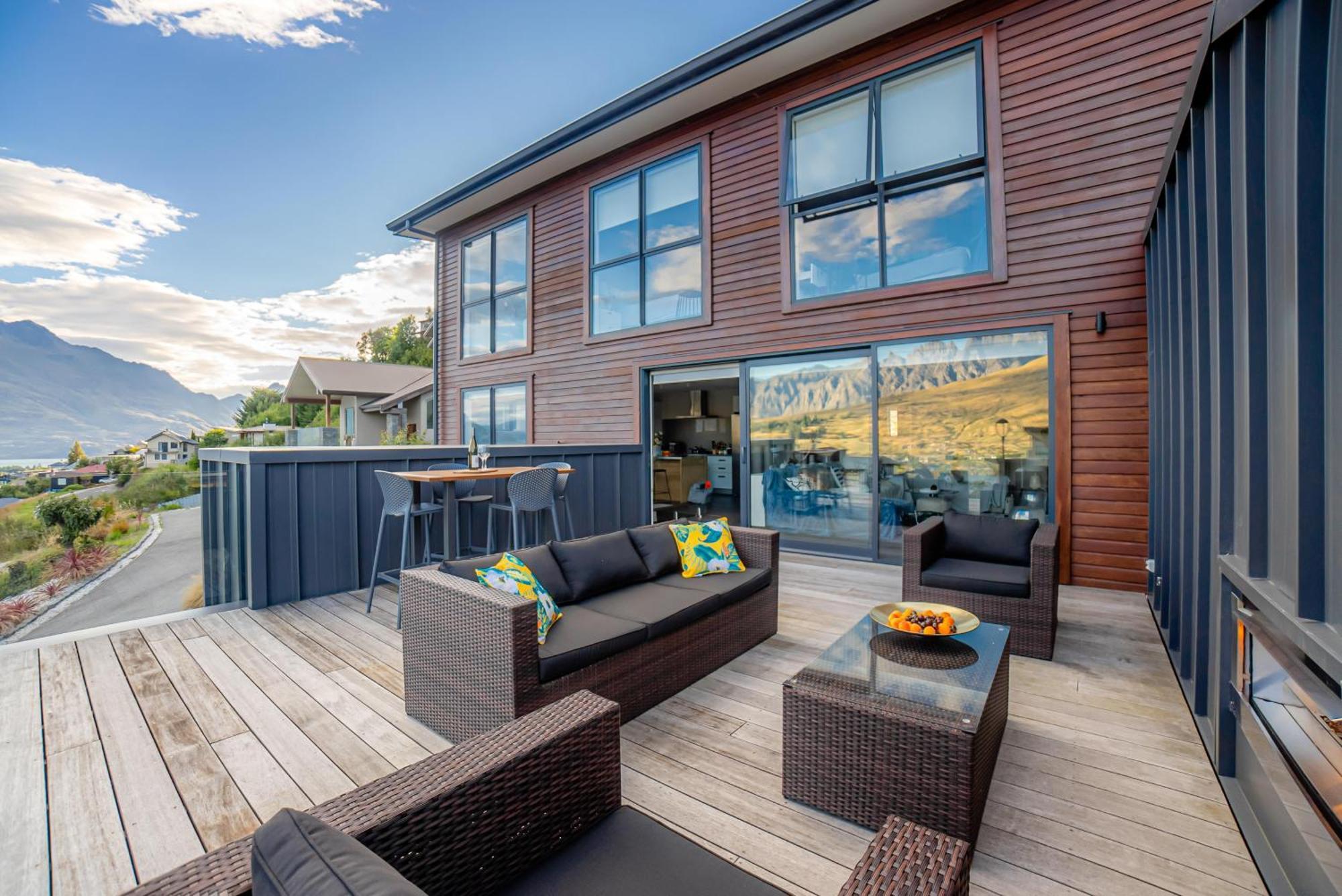Queenstown Lake And Mountain View Retreat Free Wifi Free Street Parking Exterior photo